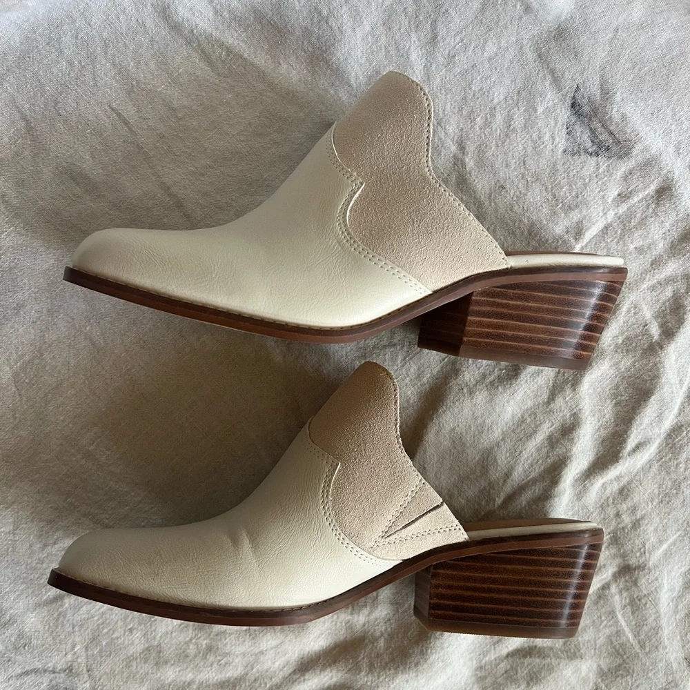 Mules - Picture 3 of 10